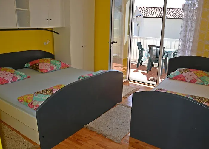 Gareta * Gradac (Split-Dalmatia)
